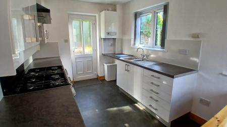 Kitchen 3.jpg