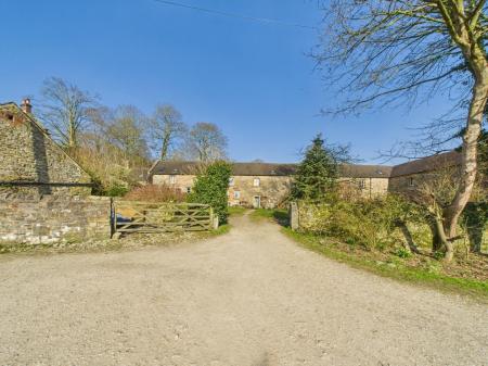 CAM03810G0-PR0213-STILL035.jpg