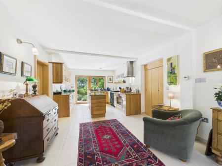 Kitchen & Dining Area