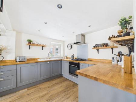 Dining kitchen