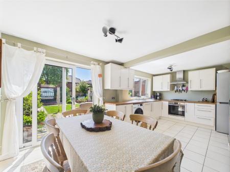 Open-Plan Kitchen / Diner