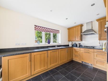 Kitchen/dining area