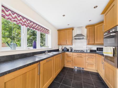 Kitchen/dining area