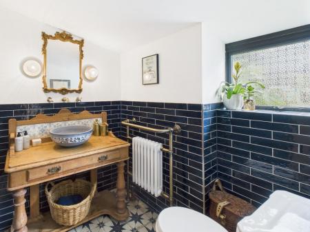 Guest Cloakroom