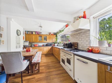 Dining kitchen