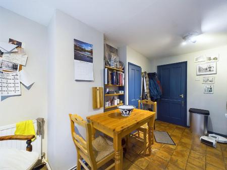 CAM03810G0-PR0174-STILL023.jpg