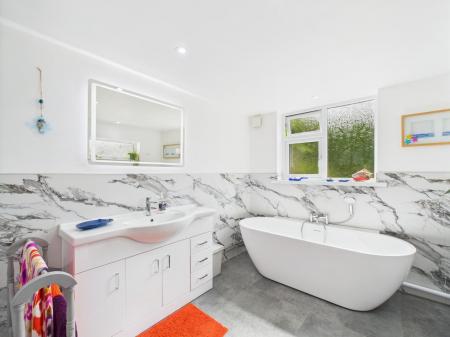 En-suite Bathroom