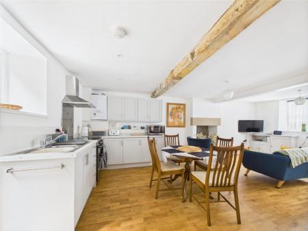Dining kitchen