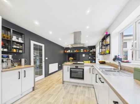 Kitchen diner