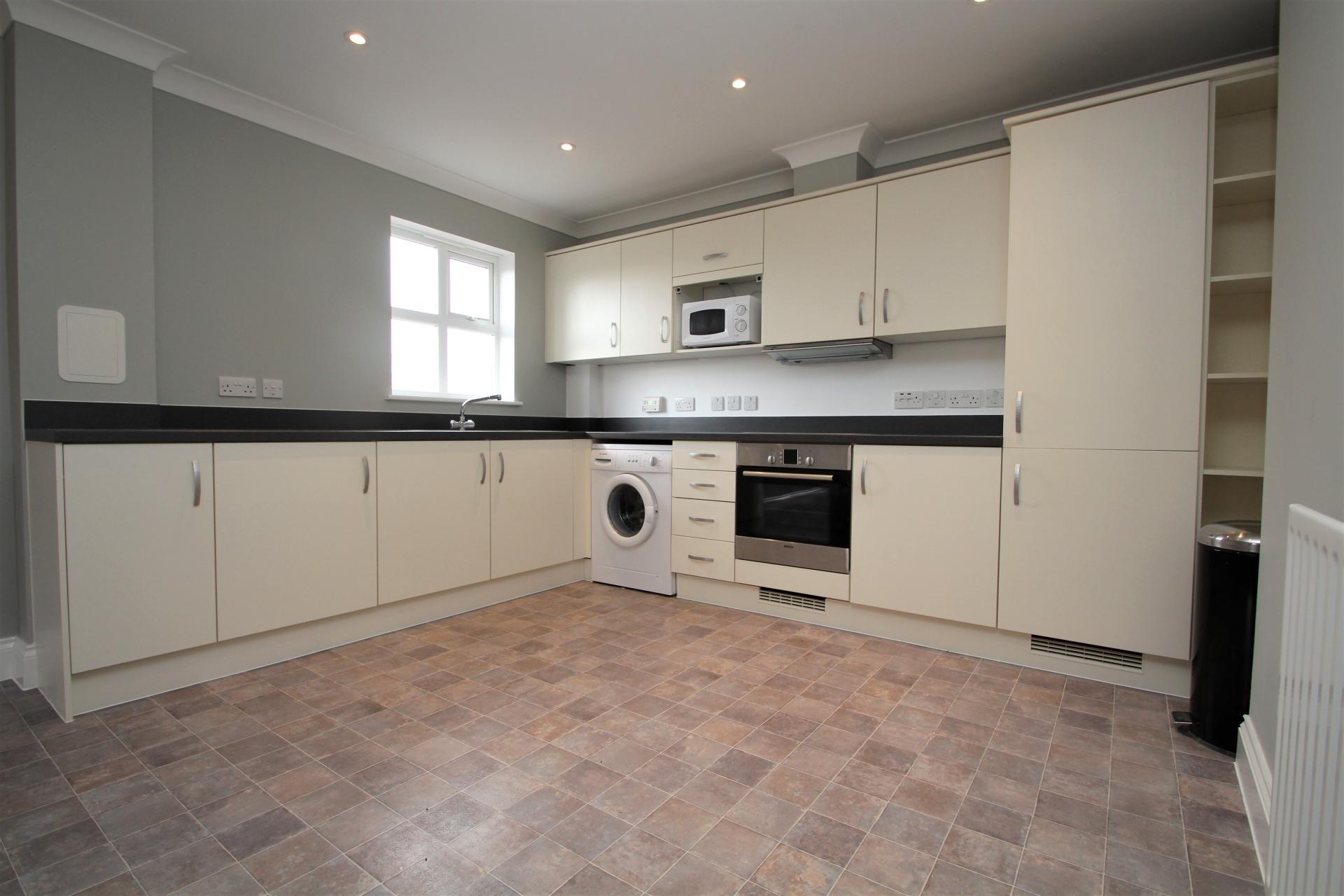 2 bedroom Apartment for rent in Epsom
