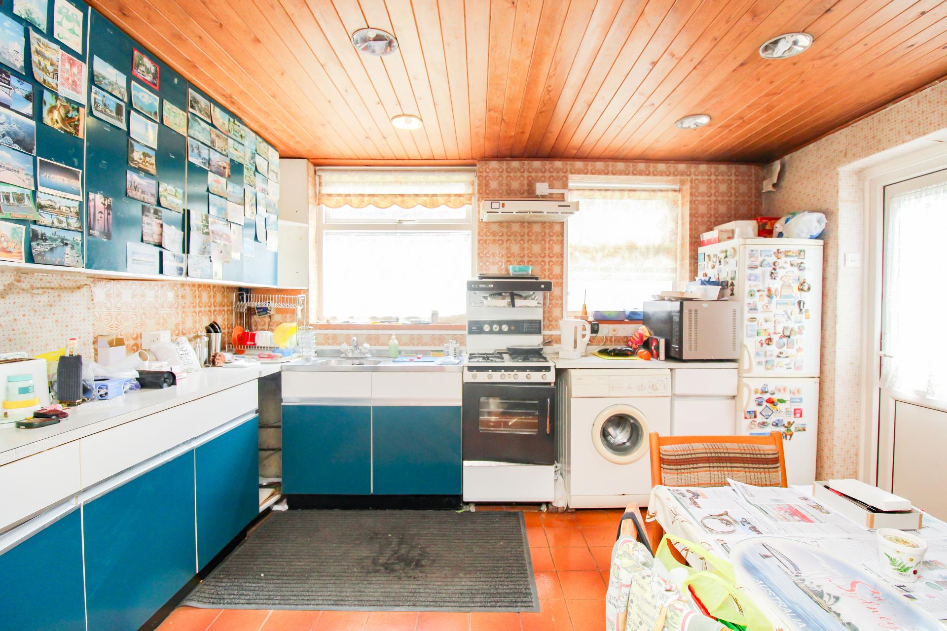 3 bedroom SemiDetached House for sale in Surbiton