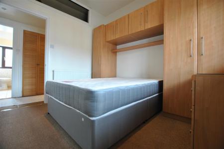 201 St John Bedroom.JPG
