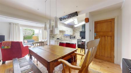 Kitchen/Breakfast Area