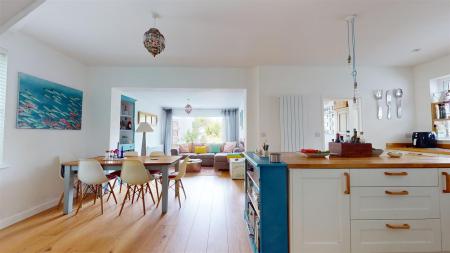 Kitchen/Dining Area