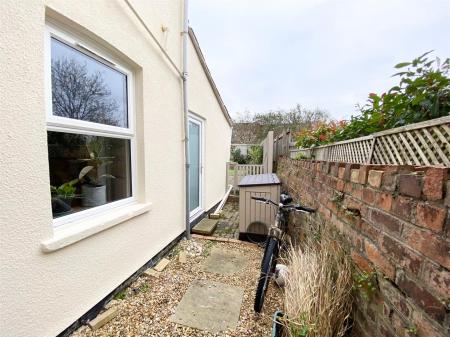 10 Stirling Road - Alley.jpg