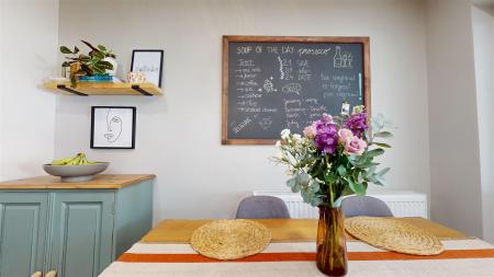 Kitchen/Breakfast Area