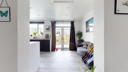 Kitchen/Breakfast Area