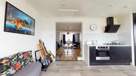 Kitchen/Breakfast Area
