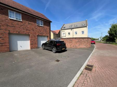 Garage & Parking