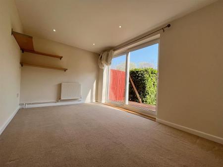 Living room 2.jpg