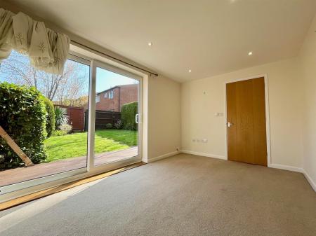Living room 1.jpg