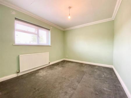 Bedroom 1.jpg