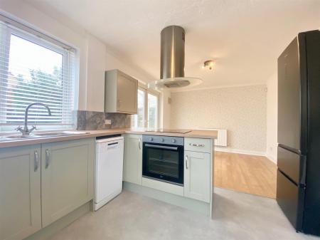 Kitchen 3.jpg