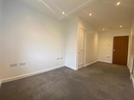 Bedroom 3 -2.jpg