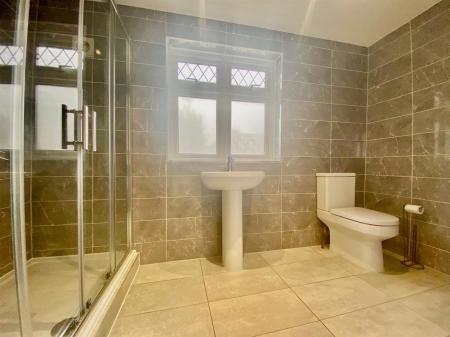 Ensuite.jpg