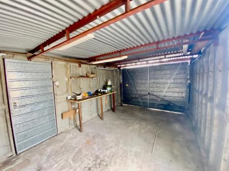 Garage.jpg