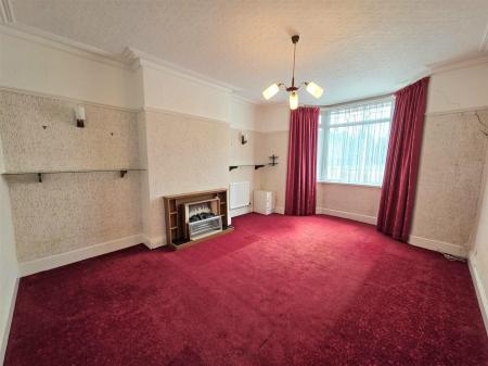 2 East View Lounge photo.jpg