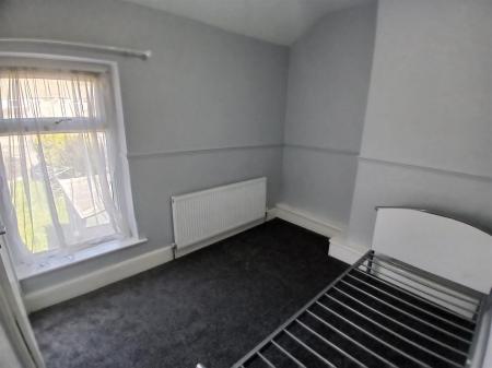 6 llwyn on street bedroom two..jpg