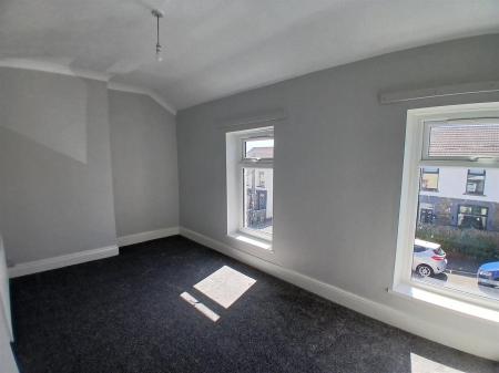 6 llwyn on street bedroom one ..jpg