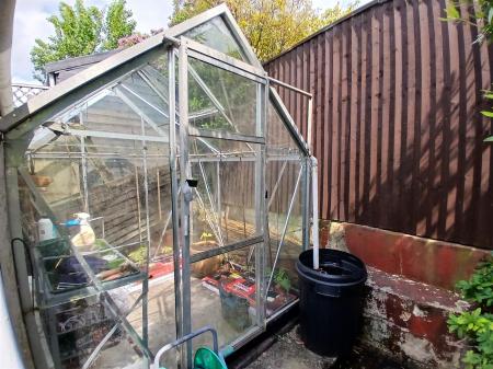 110 porset drive glass house.jpg