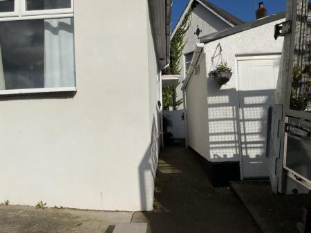 12 energlyn close side.jpg