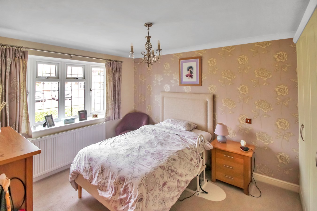 2 bedroom Detached Bungalow for sale in Wigmore, Gillingham