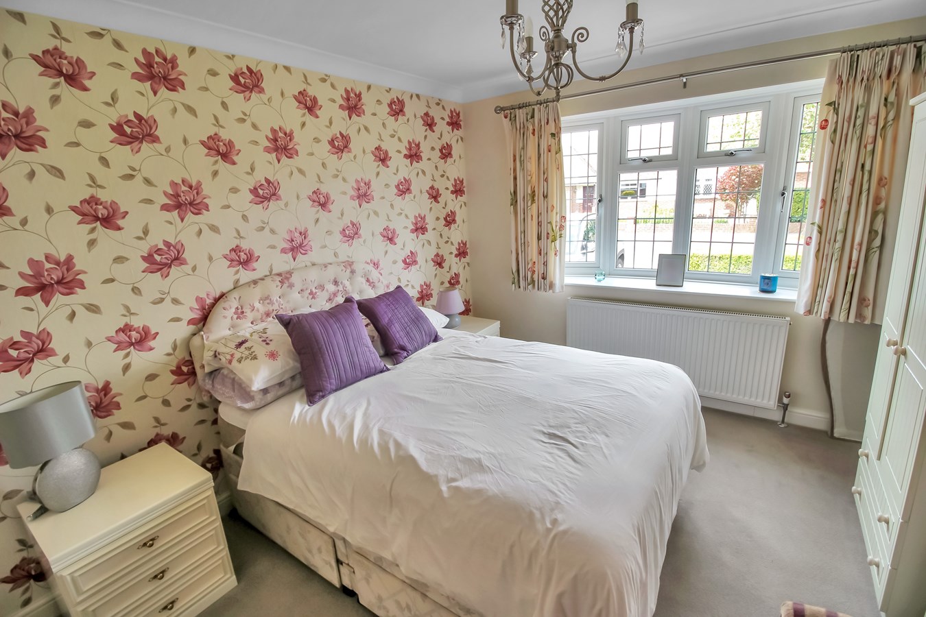 2 bedroom Detached Bungalow for sale in Wigmore, Gillingham