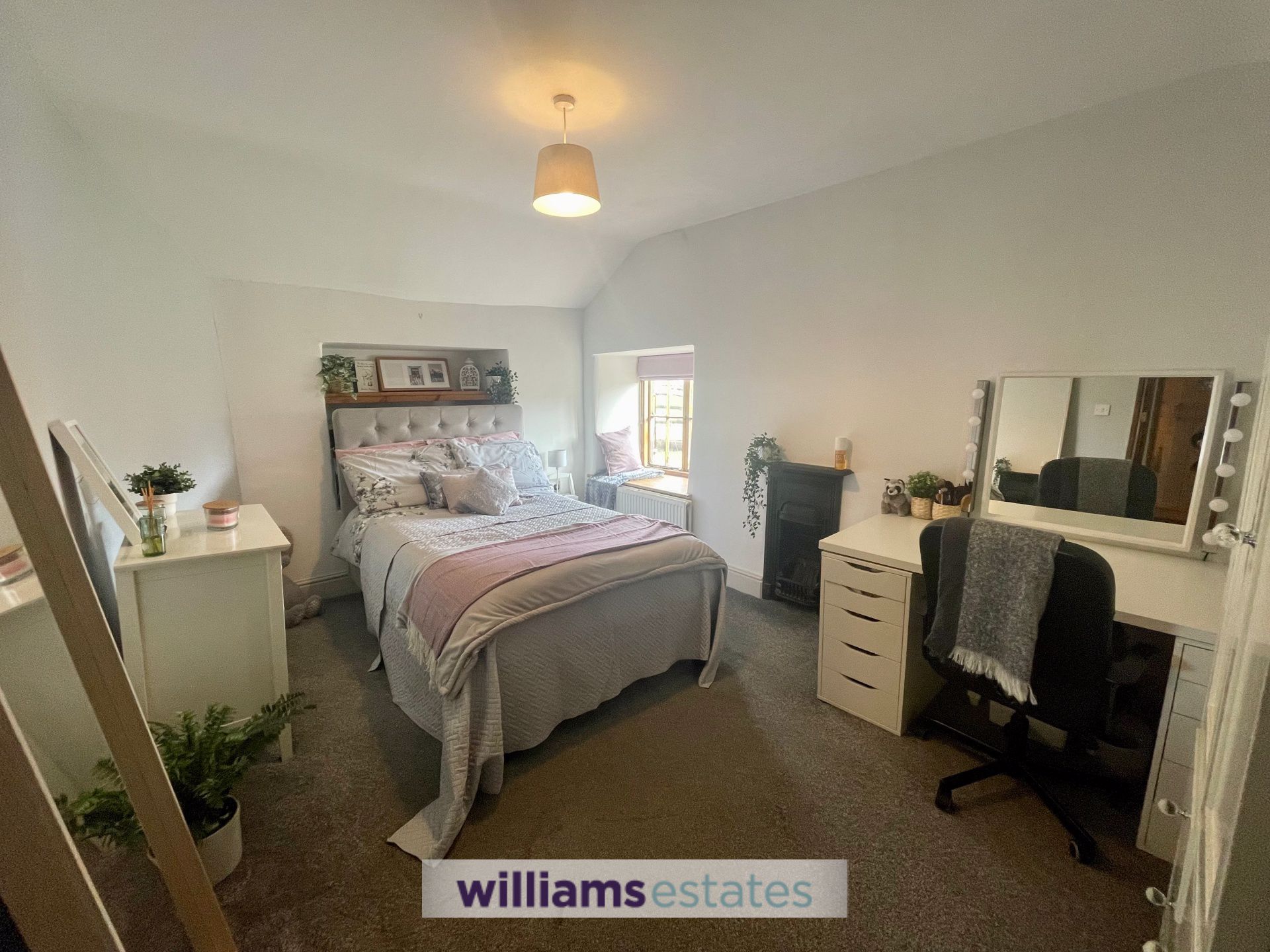 3 bedroom House for sale in Denbigh