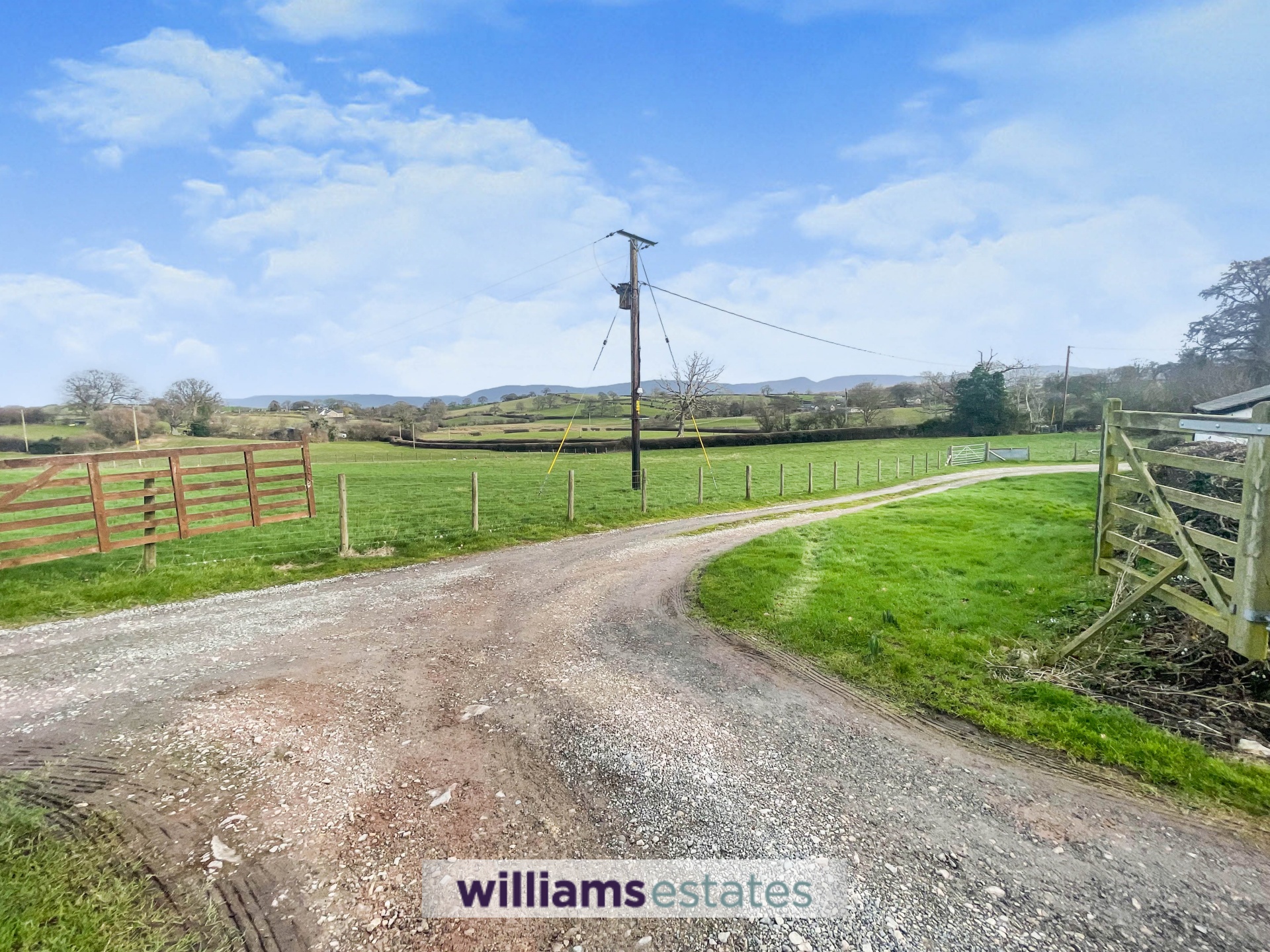 3 bedroom House for sale in Denbigh