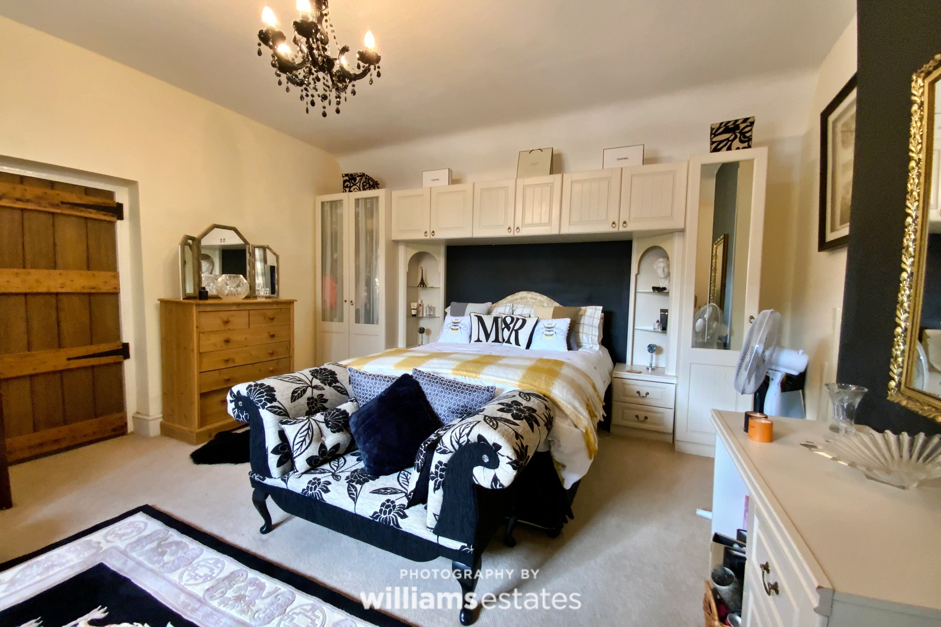 3 bedroom house for sale in Llanfair Dyffryn Clwyd