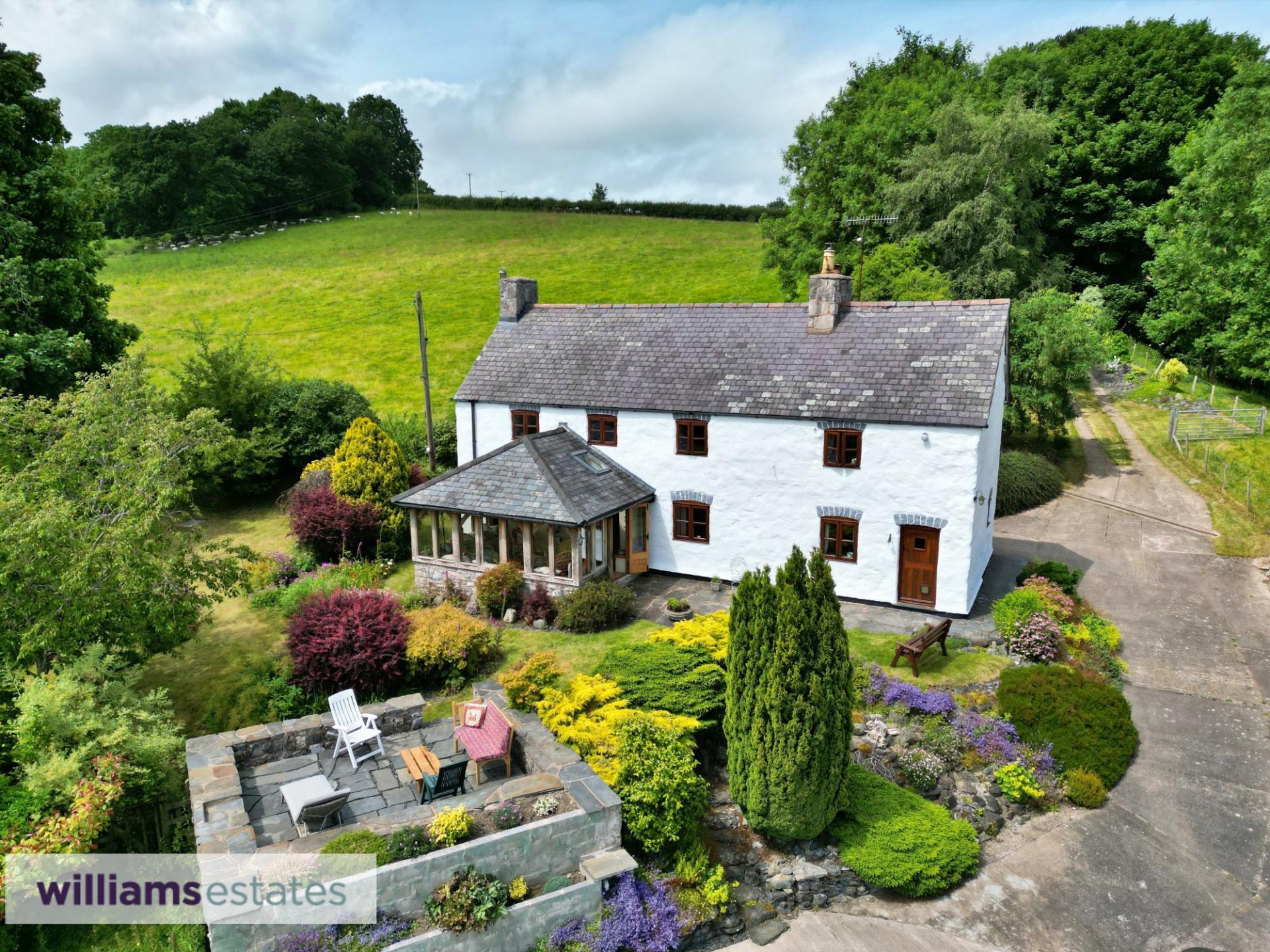 3 bedroom House for sale in Pwllglas