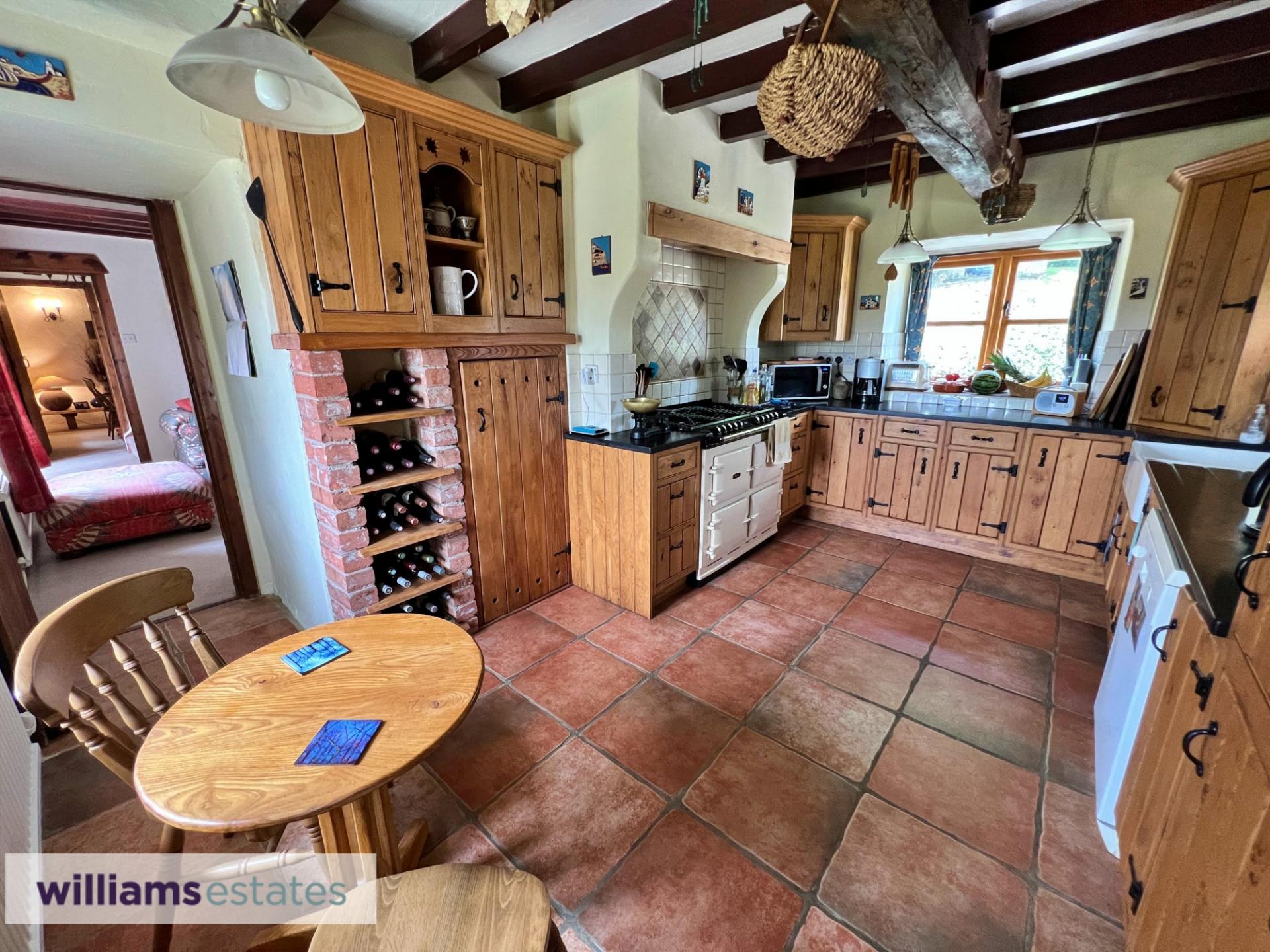 3 bedroom House for sale in Pwllglas