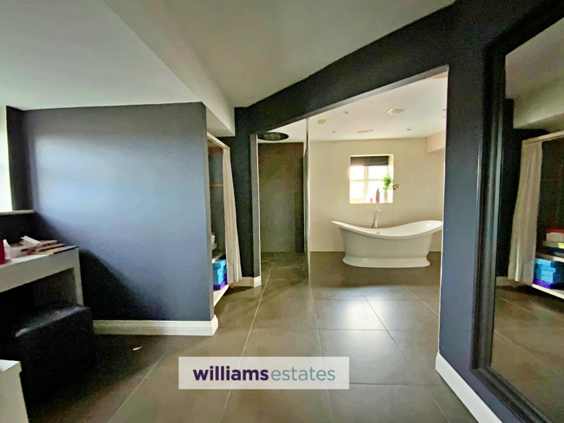 5 bedroom House for sale in Rhuddlan