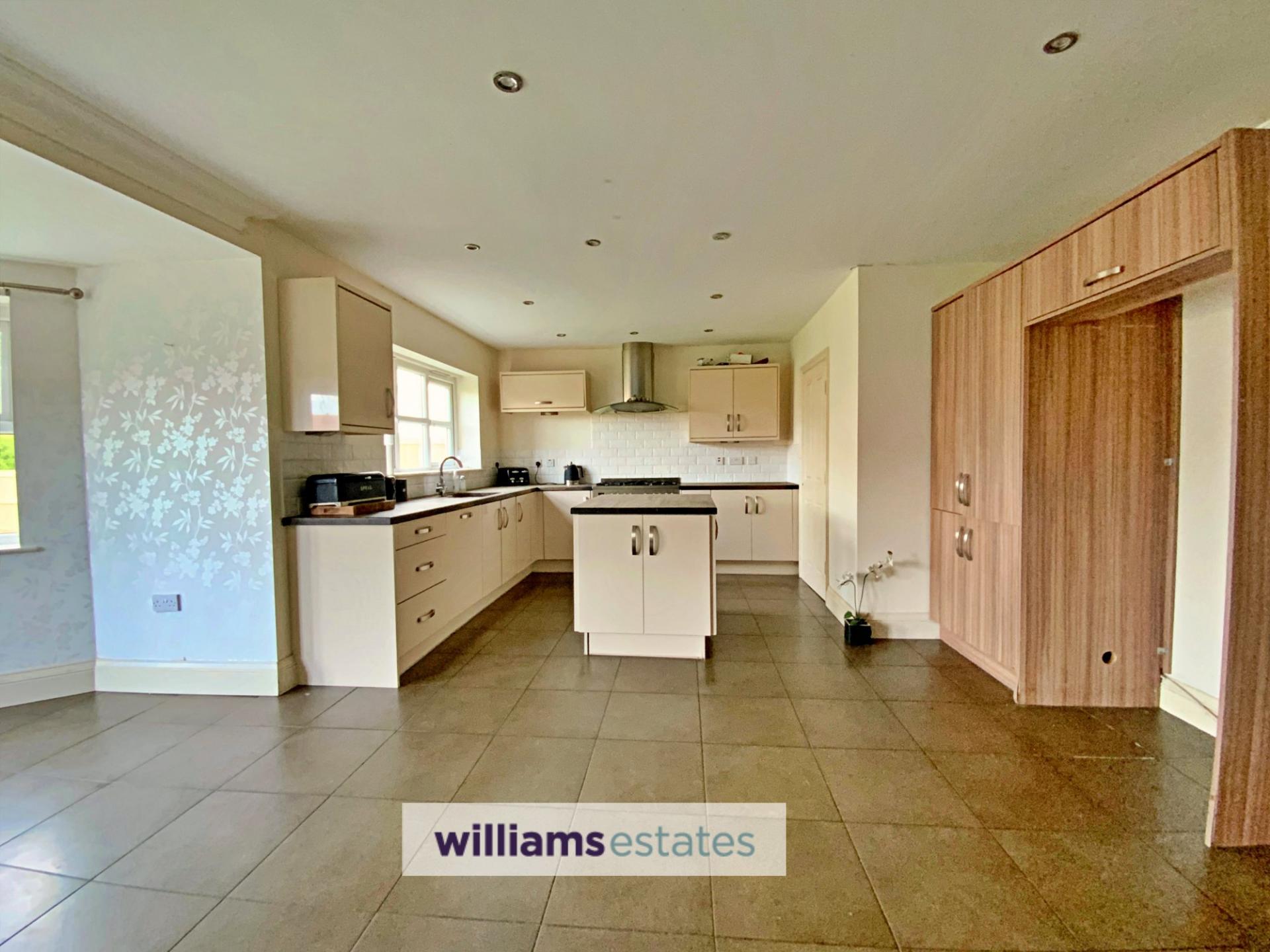 5 bedroom House for sale in Rhuddlan