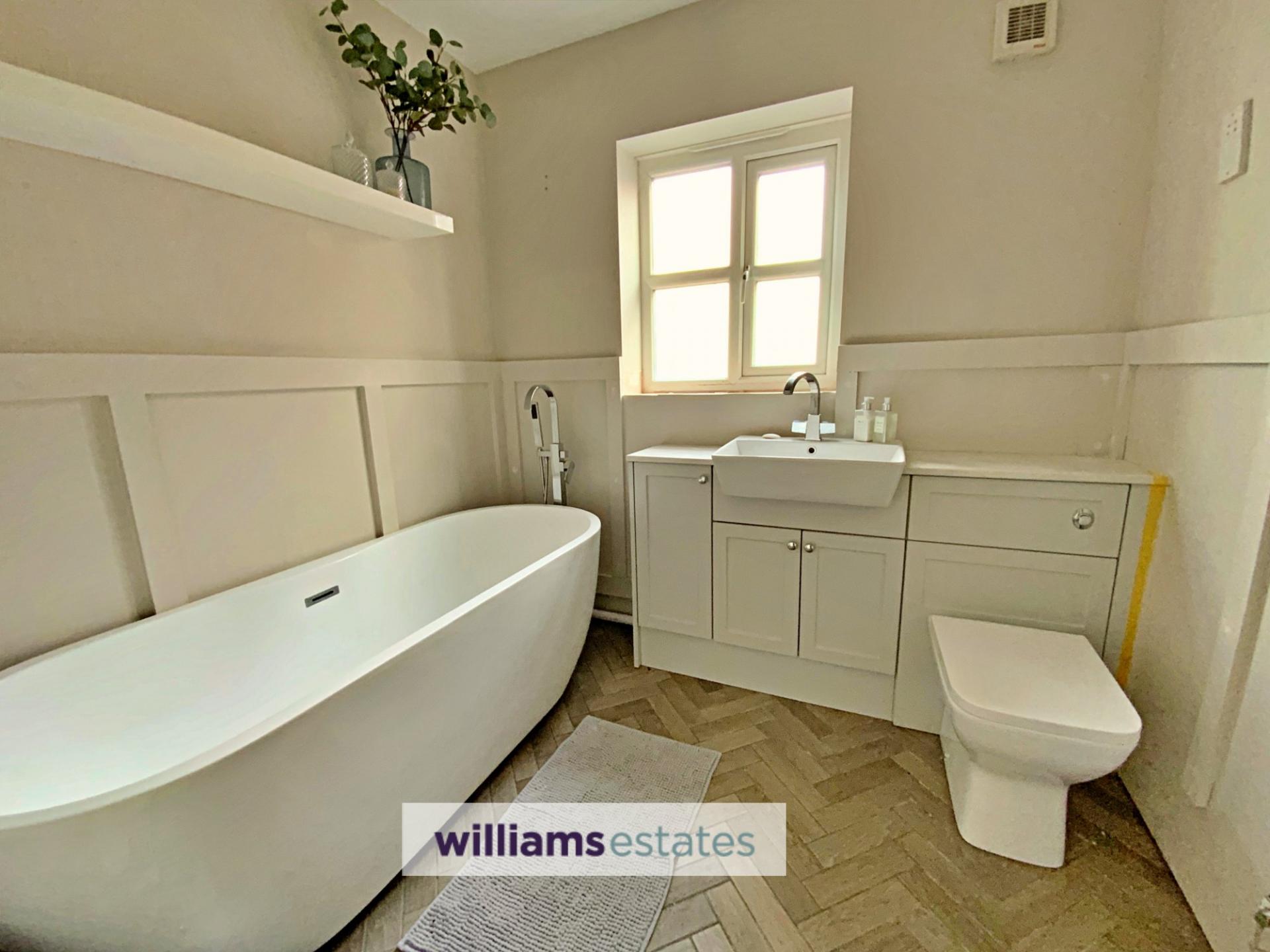 5 bedroom House for sale in Rhuddlan