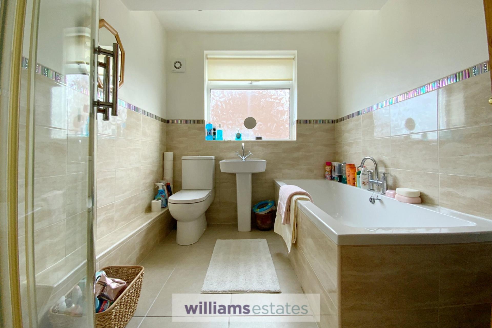 3 bedroom House for sale in Mold