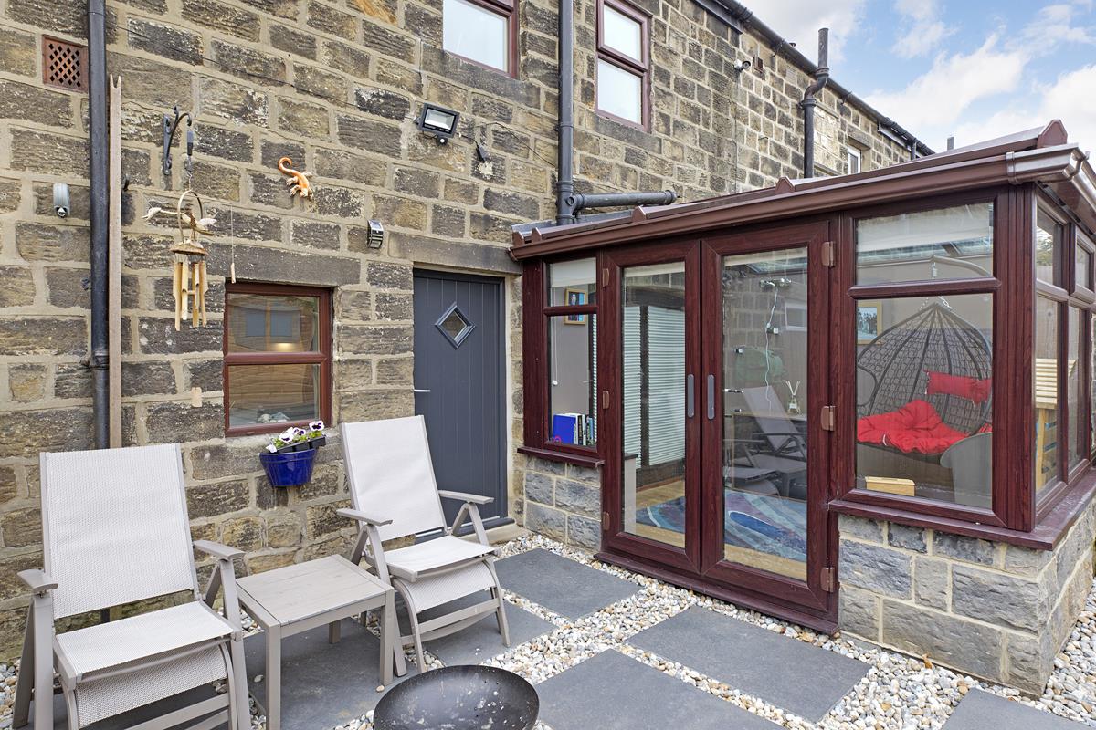 3 bedroom Terraced House for sale in Burley in Wharfedale