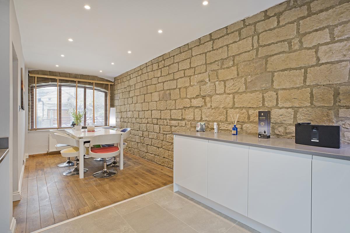 3 bedroom Terraced House for sale in Burley in Wharfedale