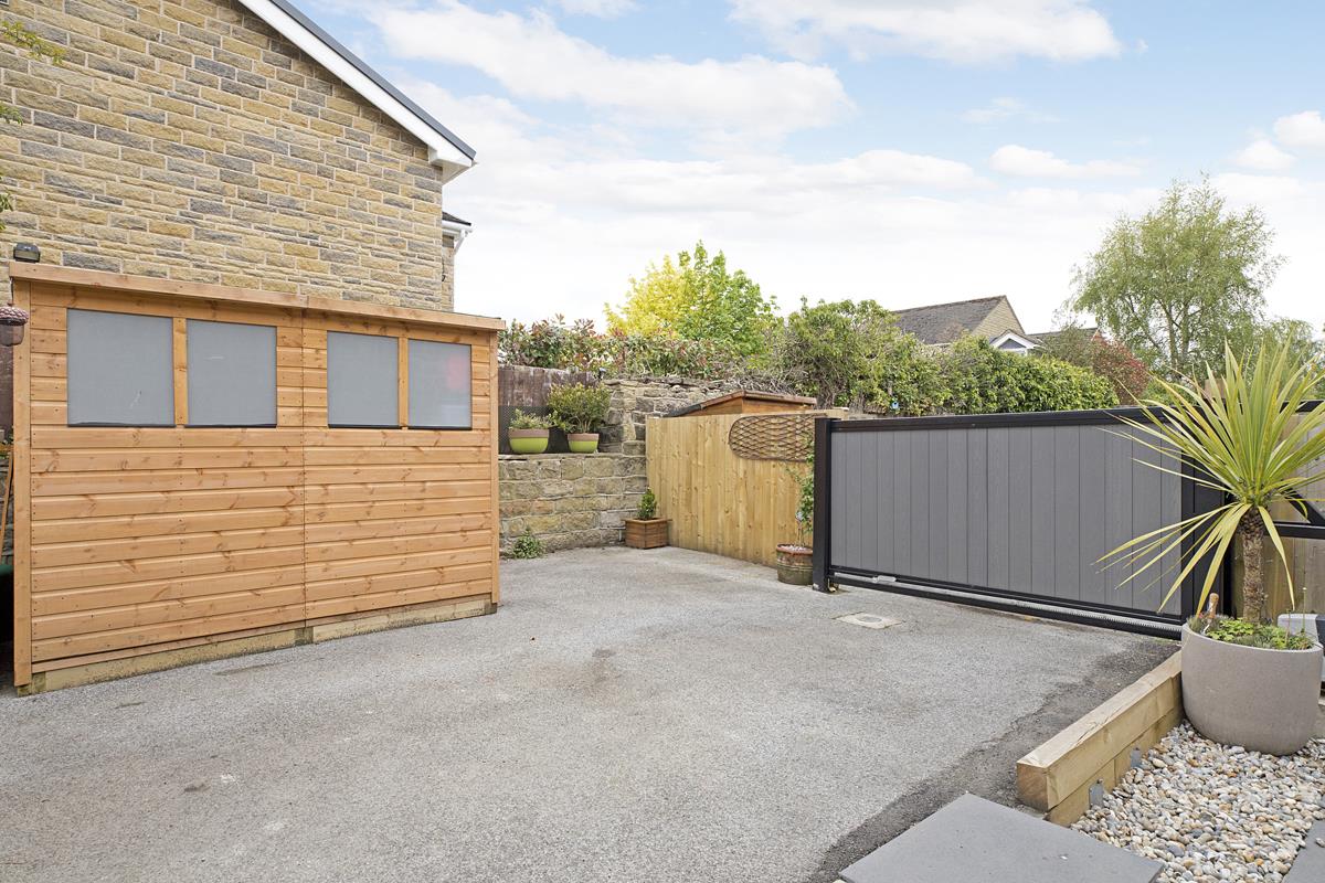 3 bedroom Terraced House for sale in Burley in Wharfedale