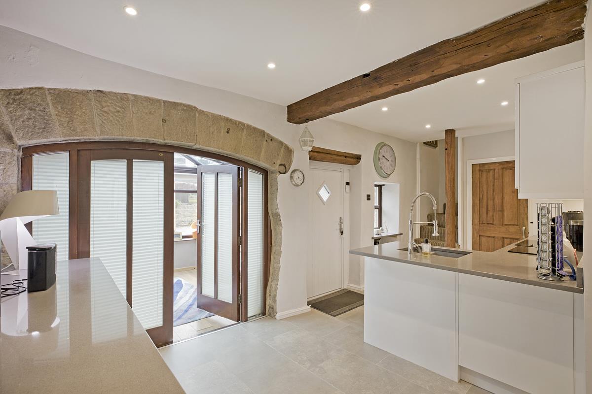 3 bedroom Terraced House for sale in Burley in Wharfedale